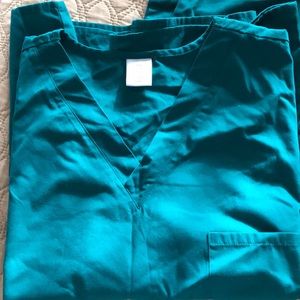 Medical scrub top with drawstring scrub pants